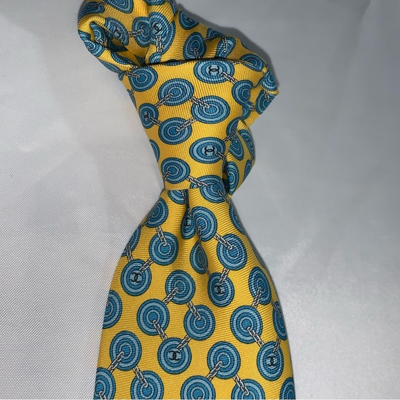 CHANEL pale yellow/blue SILK necktie CC logo CUFFLINKS print graphic - Picture 8 of 11